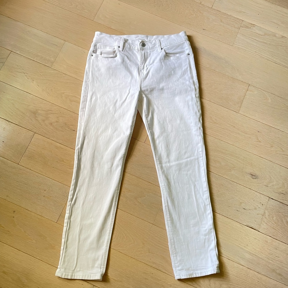 Old Navy Boyfriend Mid Rise White Jeans